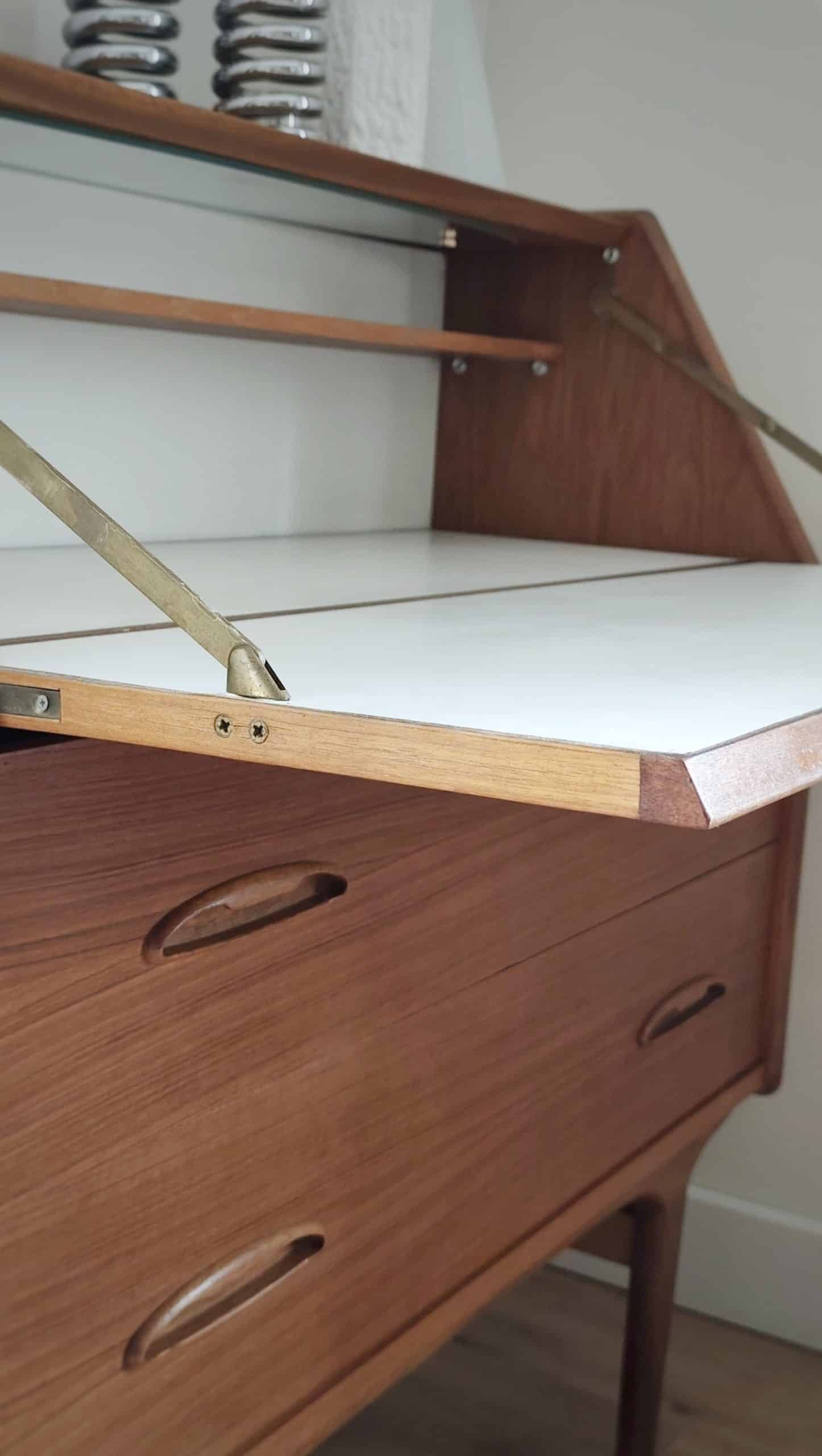 Réservé - Coiffeuse / Secrétaire vintage en teck par Ib Kofod-Larsen — Danemark, années 60 – Image 13