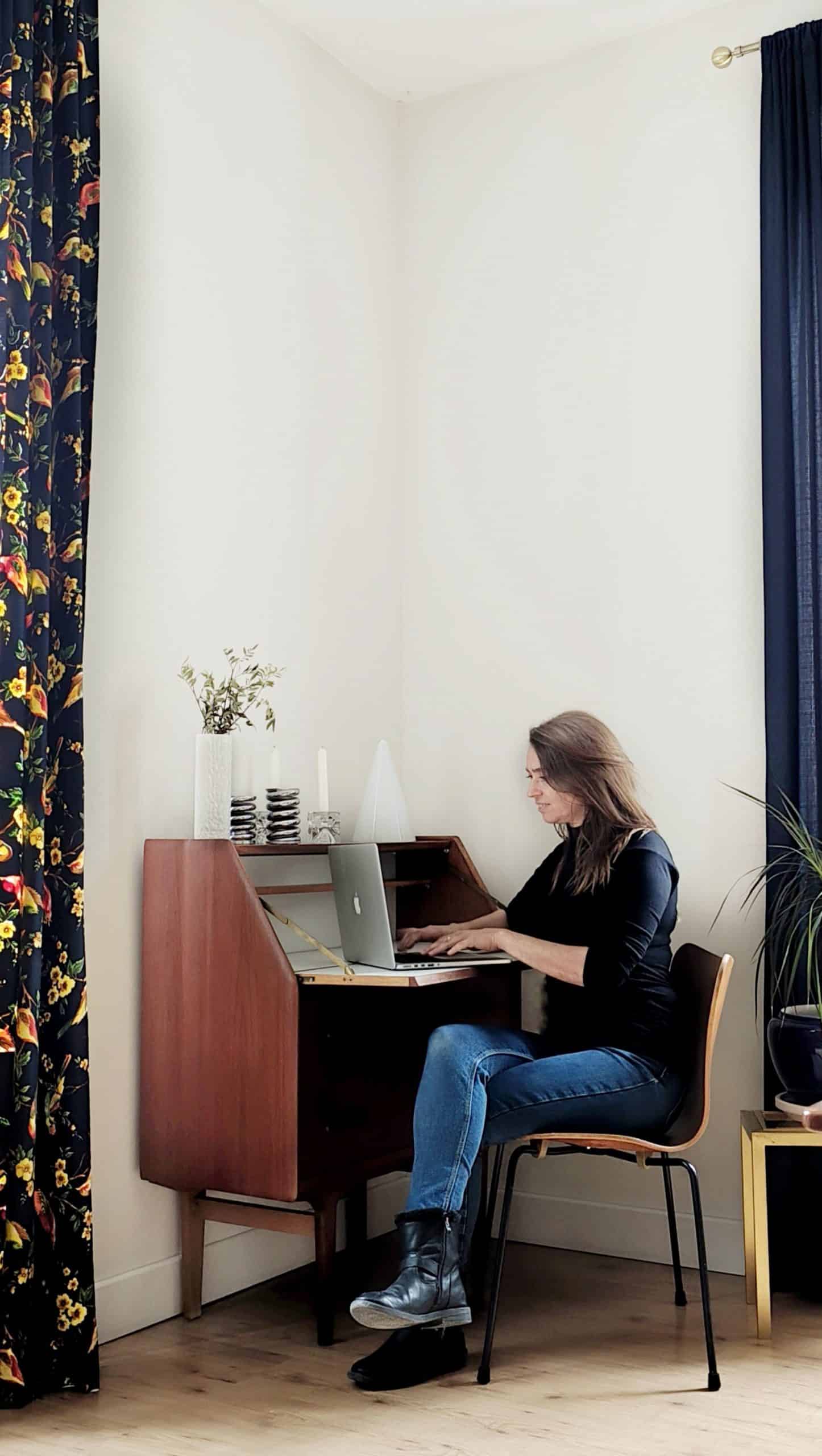 Réservé - Coiffeuse / Secrétaire vintage en teck par Ib Kofod-Larsen — Danemark, années 60 – Image 3