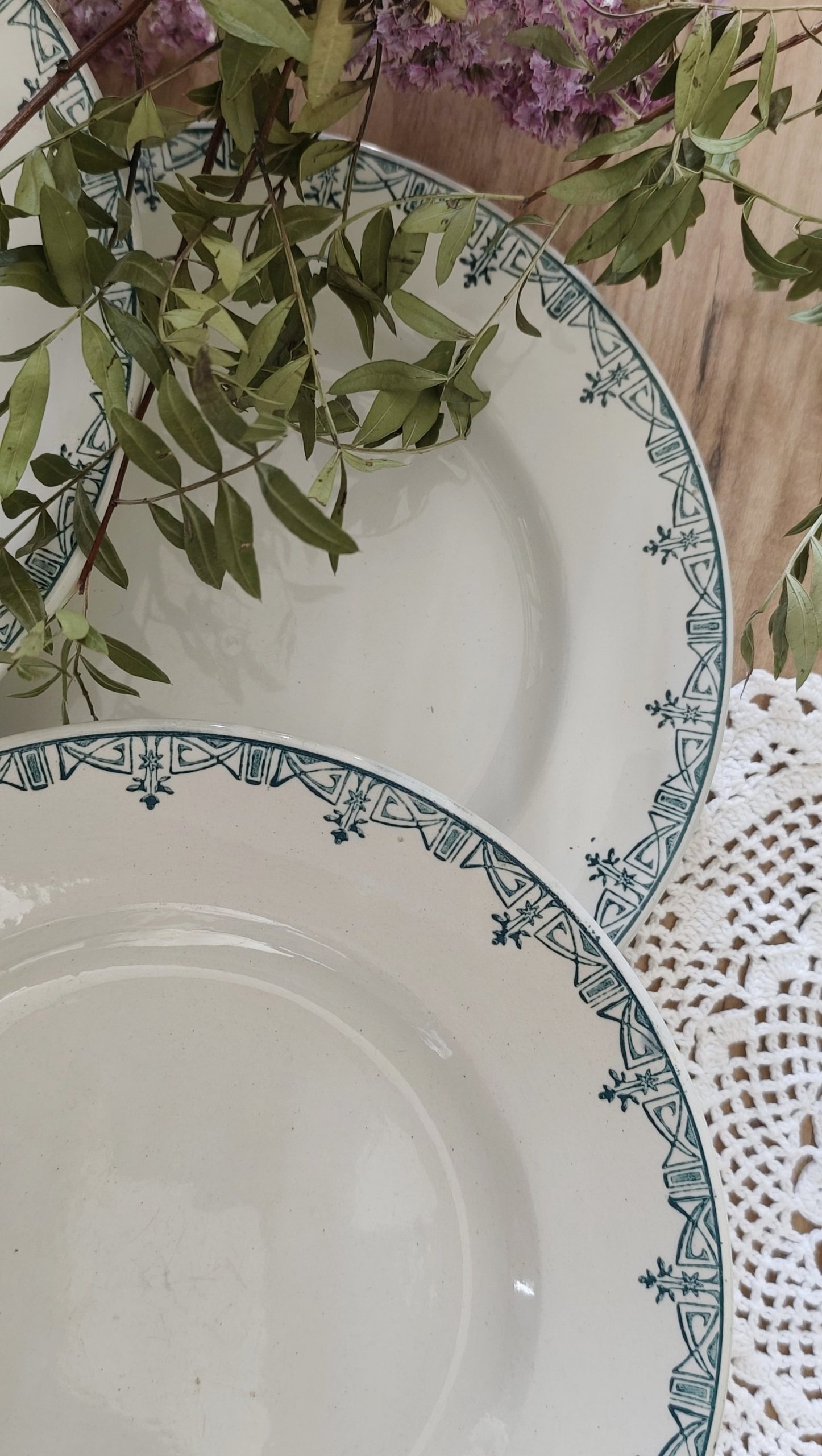 Lot de 6 assiettes plates terre de fer vertes – Image 2