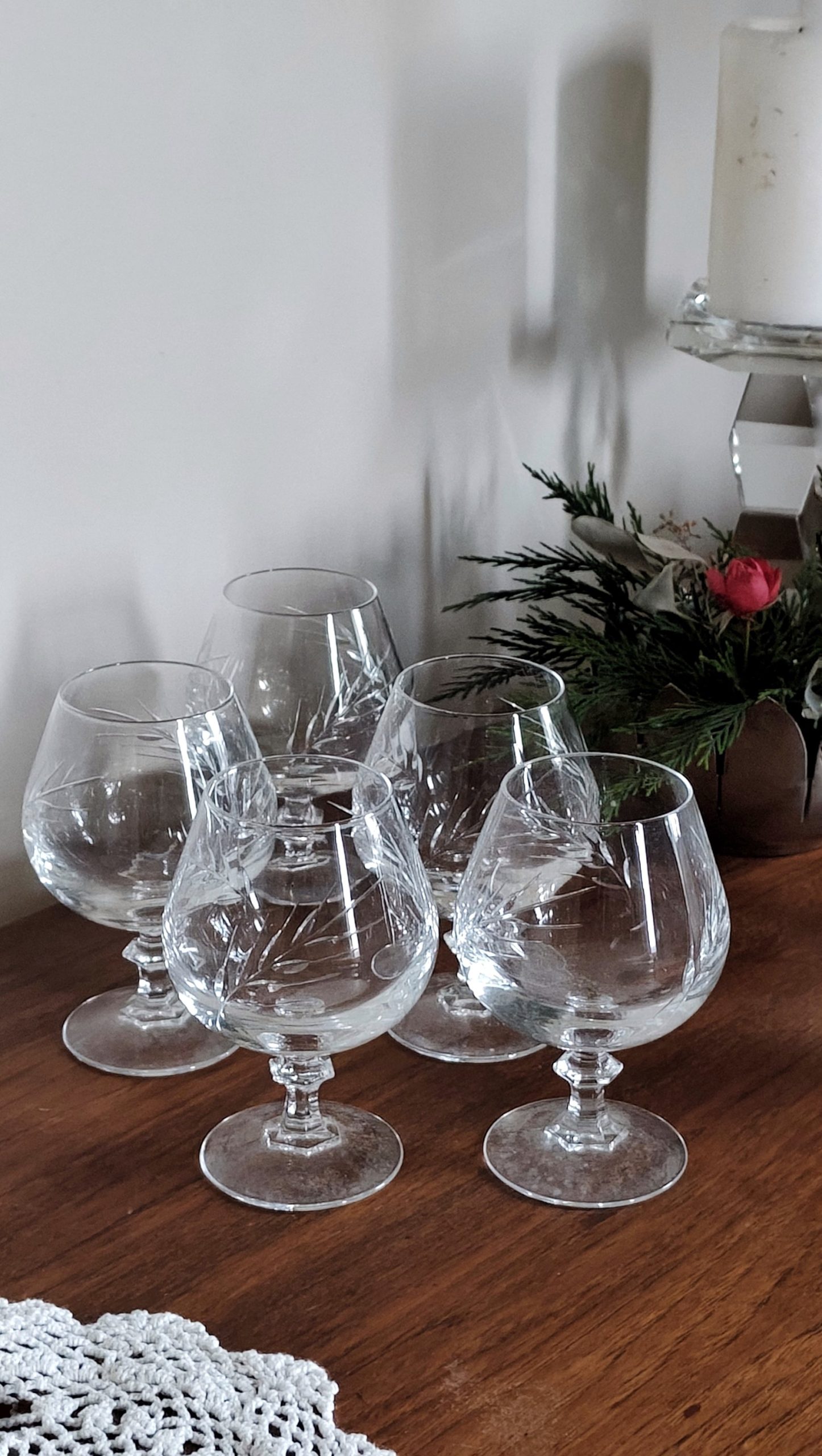 Ensemble de 5 verres à Cognac en cristal