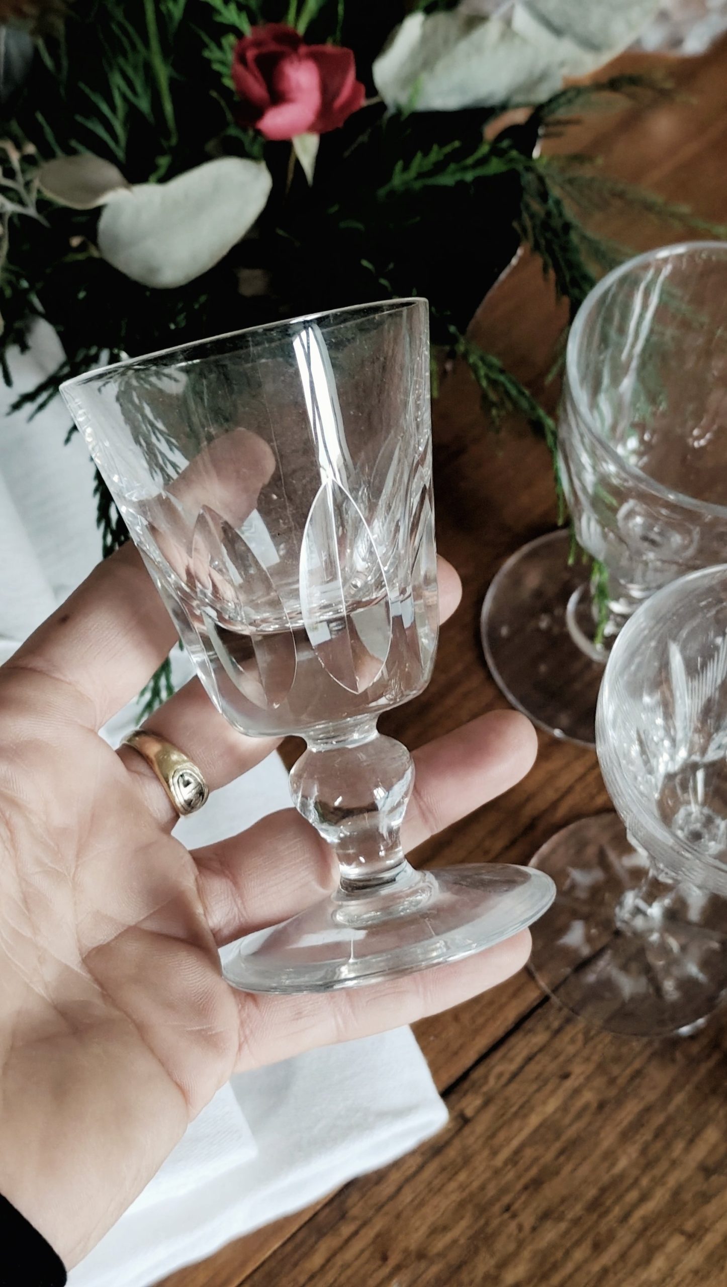 Service de 6 verres à liqueur dépareillés en cristal "Héritage et prestige" – Image 7