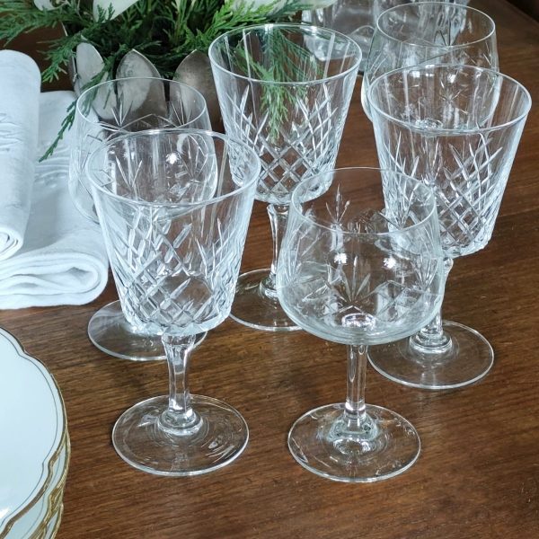 Service de 6 verres à vin rouge dépareillés en cristal