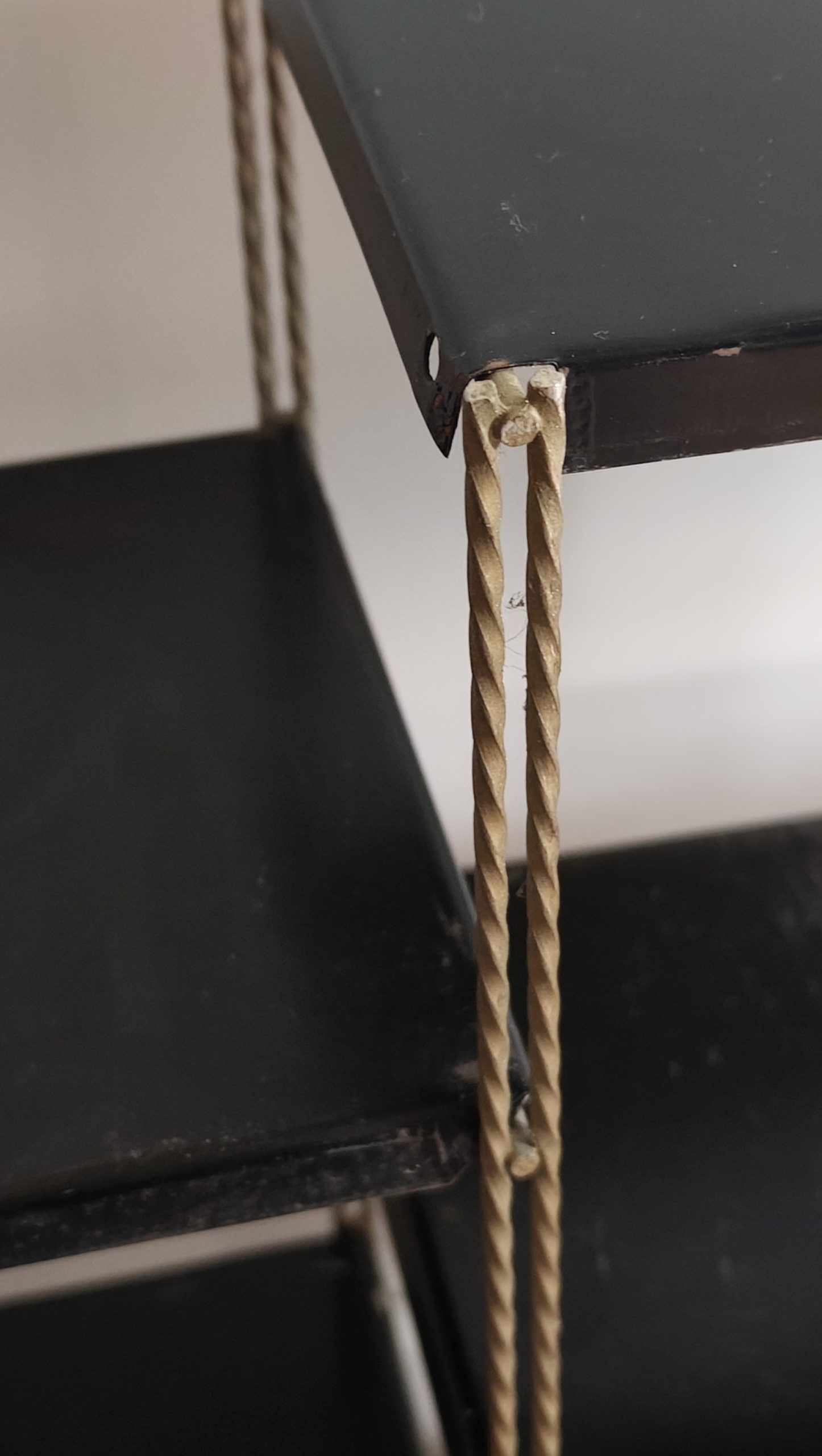 Réservée Hélène - Grande étagère string années 60 – Image 4