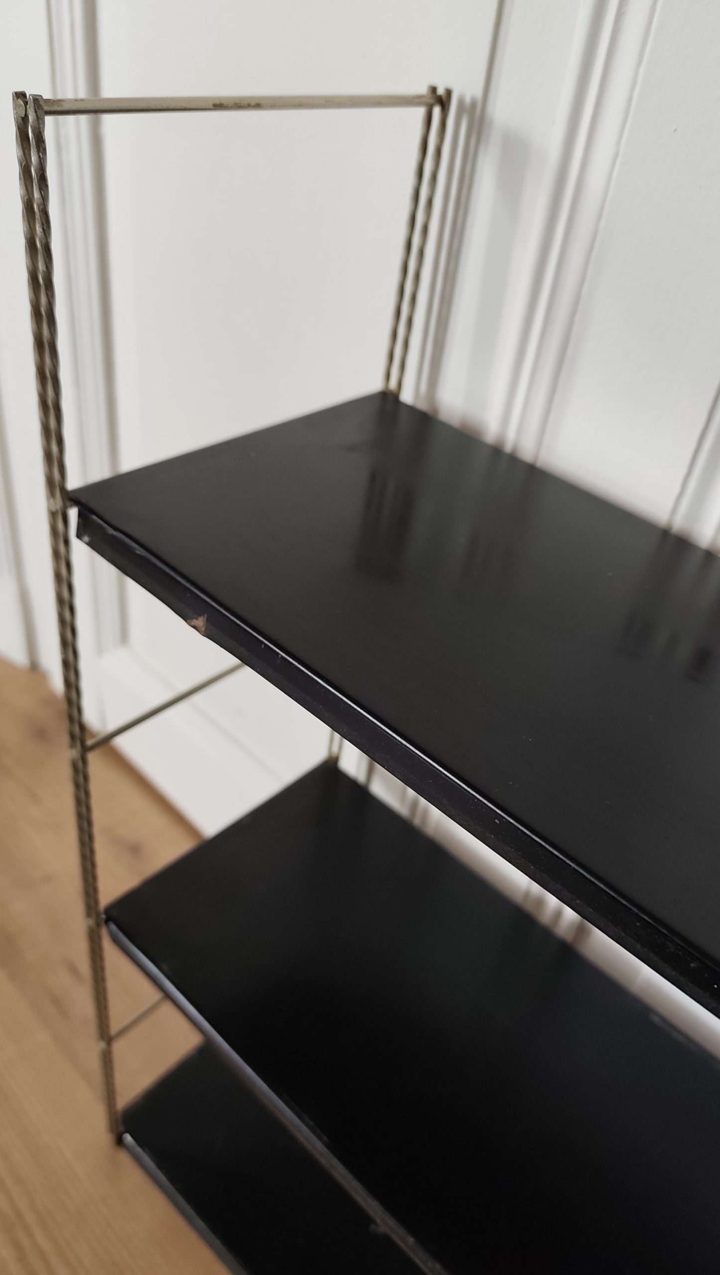 Étagère string années 60, noire – Image 7