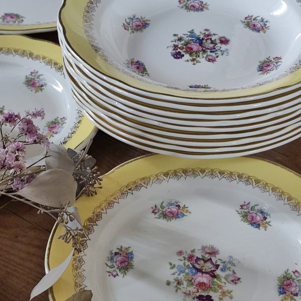 Ensemble de 8 assiettes creuses Graziella vintage