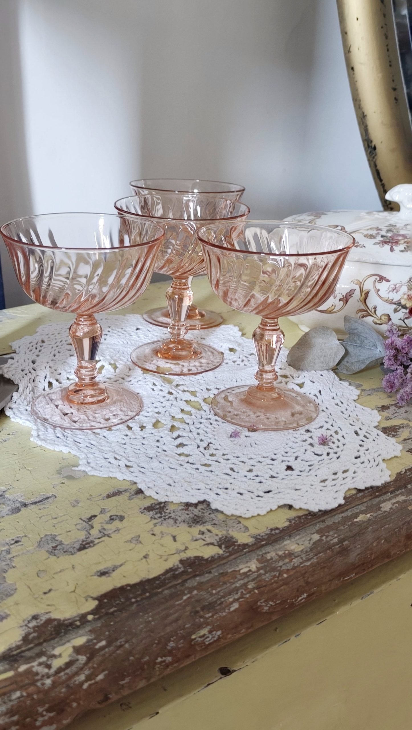 Coupes à champagne Rosaline vintage – Image 4
