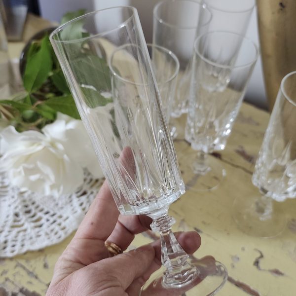 Ensemble de 9 flûtes à champagne en cristal - Louvre