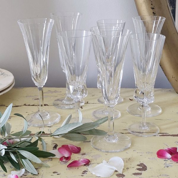 Sublime lot de 8 flûtes à champagne en cristal Saint Louis et cristal de Bayel