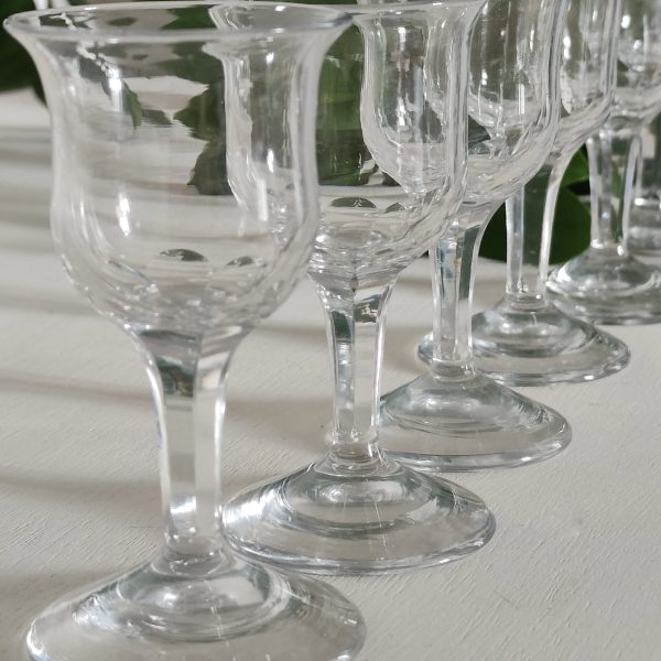 Série de 6 verres à porto en cristal soufflé tourné