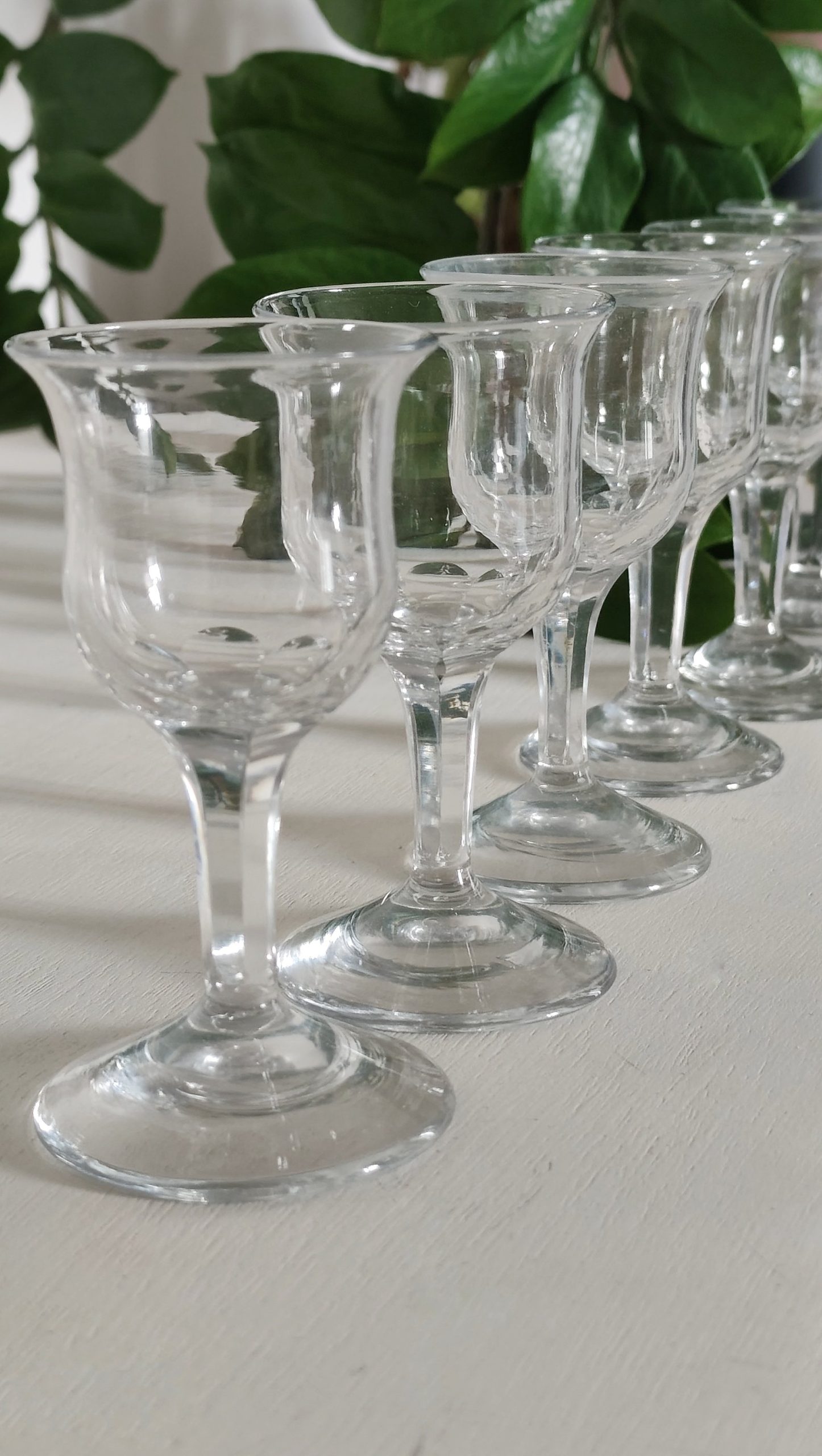 Série de 6 verres à porto en cristal soufflé tourné