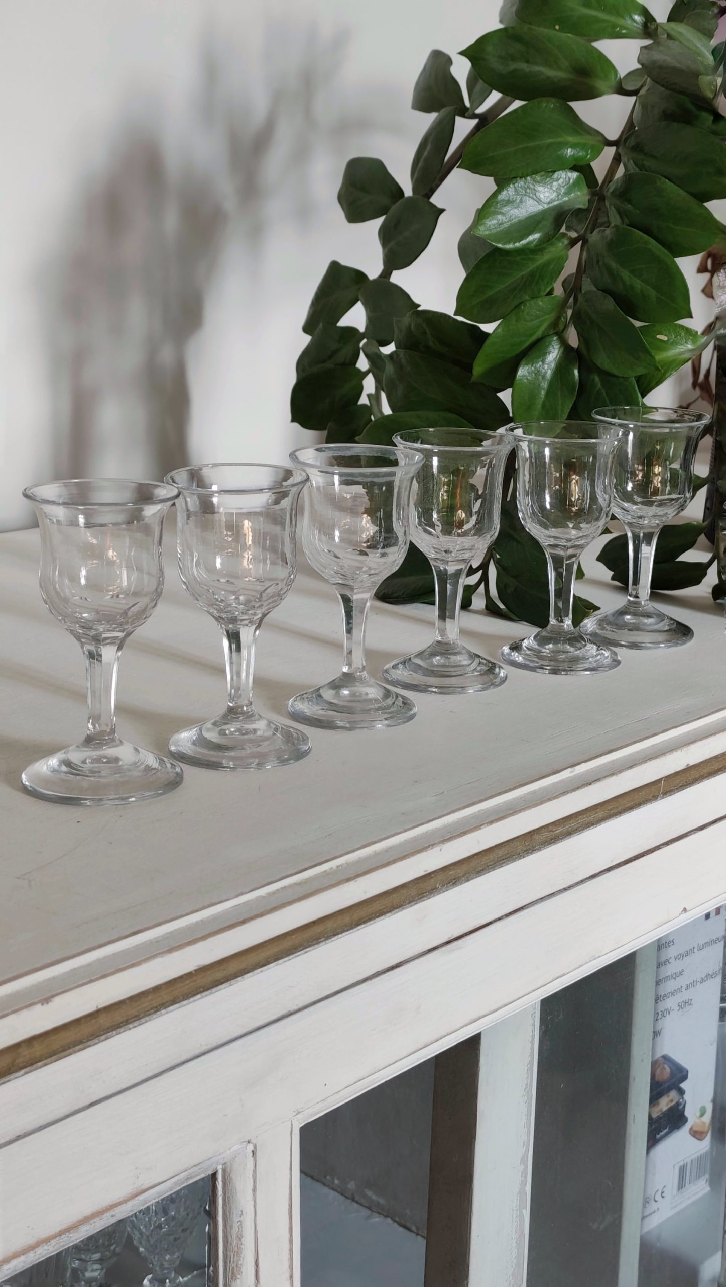 Série de 6 verres à porto en cristal soufflé tourné – Image 4